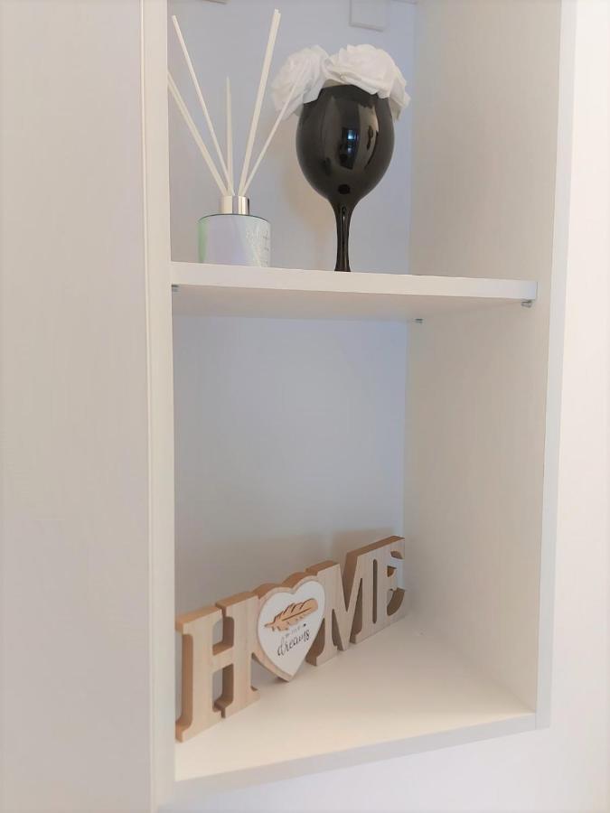 Dumbravita  Paula Apartment מראה חיצוני תמונה